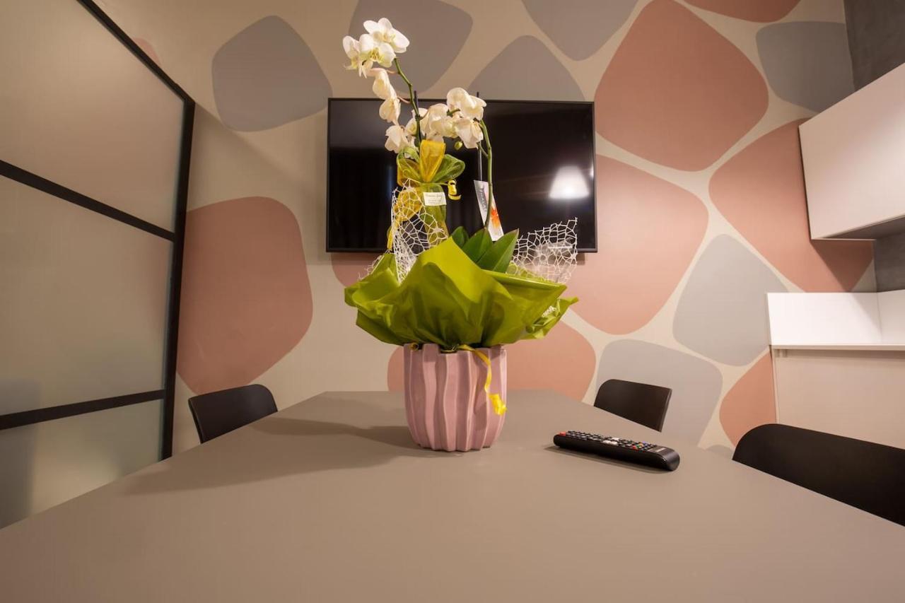 Barbaresco - Wine Loft Apartment Turin Bagian luar foto